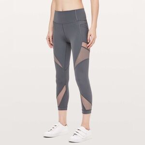 Lululemon Mesh in Motion Crop 23 inch in Titanium size 4
